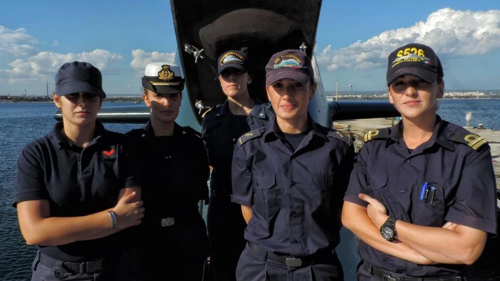 Le prime donne ammesse a svolgere servizio dei sommergibili della Marina Militare italiana