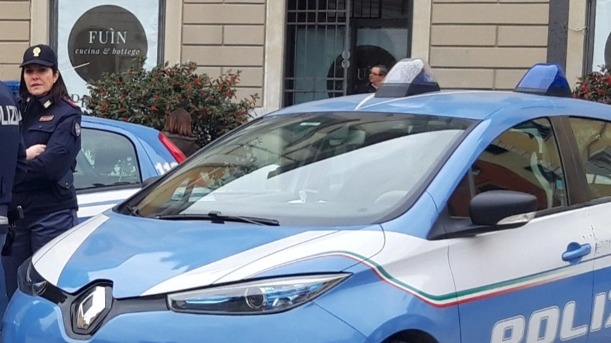 La volante del commissariato di Sarzana La volante del commissariato di Sarzana