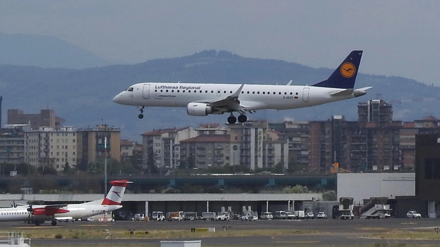 L'aeroporto di Firenze (New Press Photo)