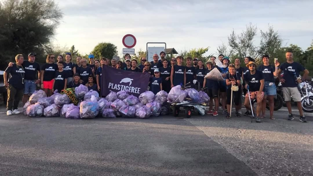 Plastic Free Torre del Lago: 6 quintali di rifiuti raccolti in azione
Plastic Free Torre del Lago: 6 quintali di rifiuti raccolti in azione