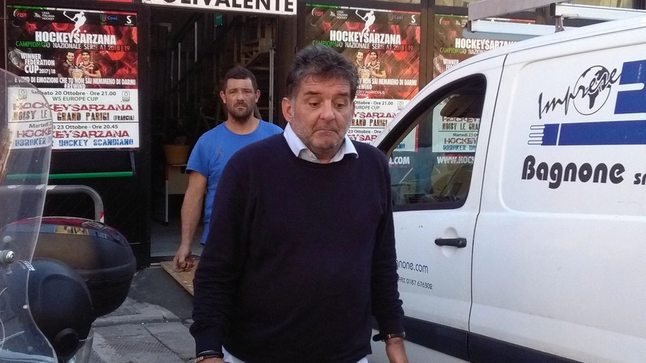 Hockey, al “Polivalente” si gioca. Ma il palazzetto non è ancora a posto