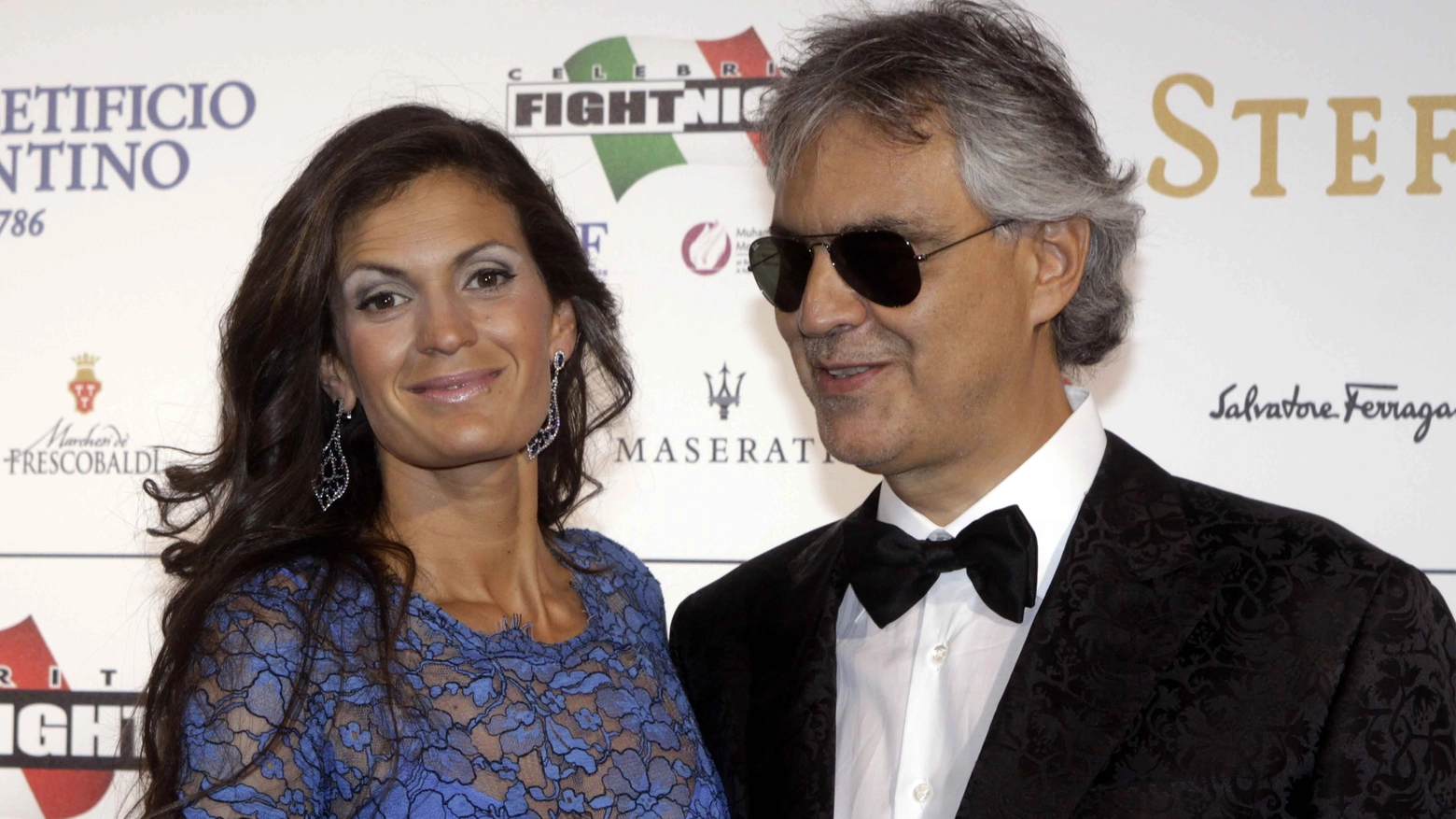 Bocelli con la moglie(Foto archivio)