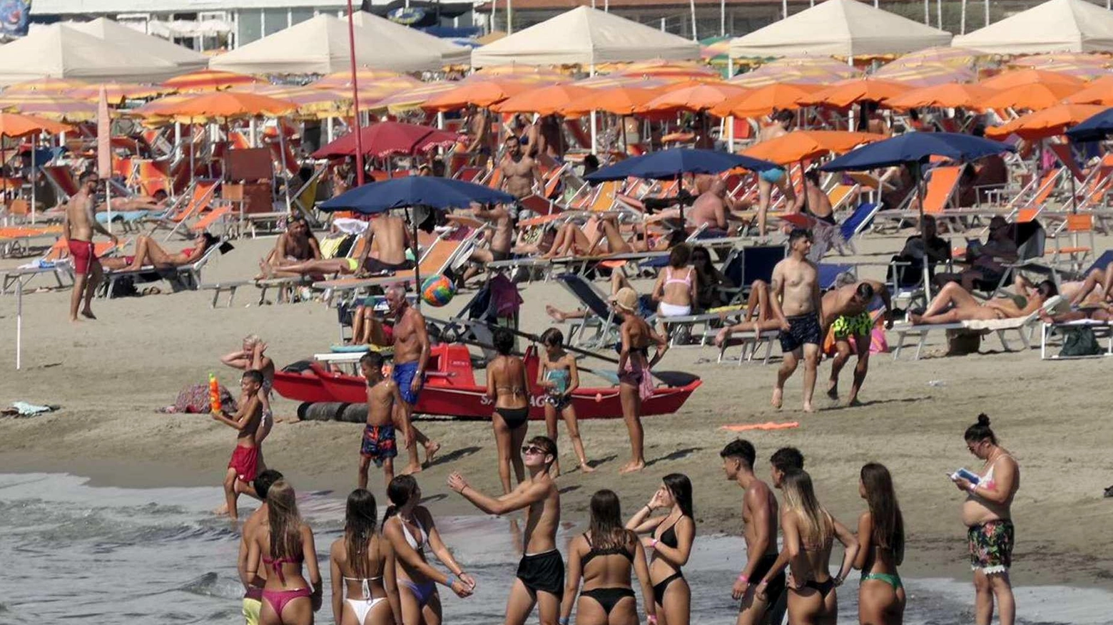 "Dovete fare le aste". L’Ue riscrive la norma sulla scarsità di risorse: "Valutare caso per caso"