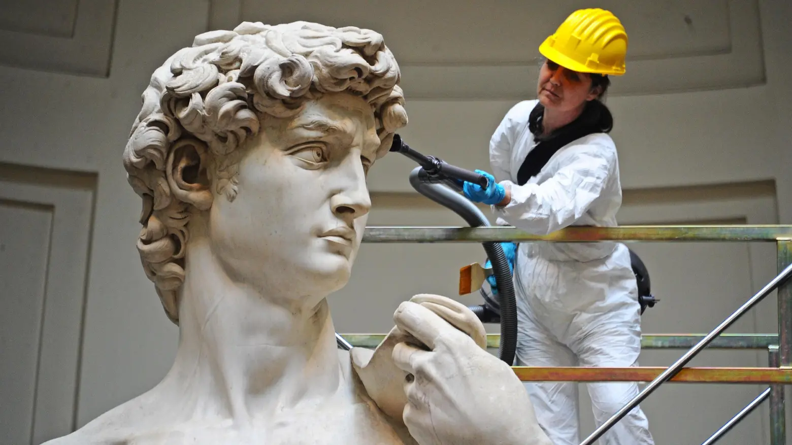 Il David di Michelangelo è tra le sculture più conosciute al mondo (Foto Ansa)