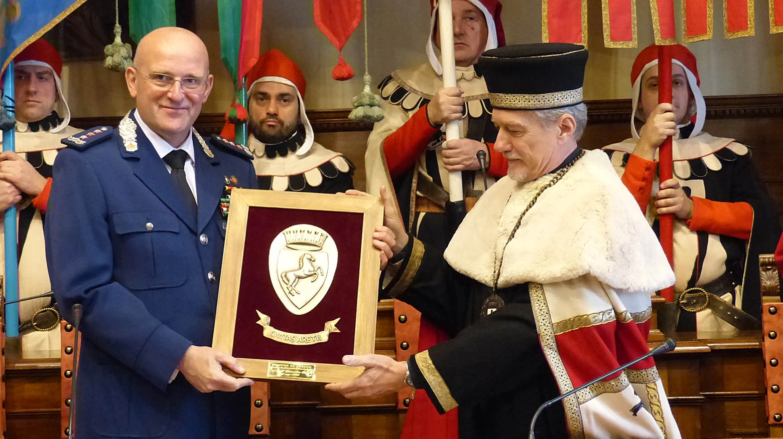 Domenico Giani premiato dal sindaco