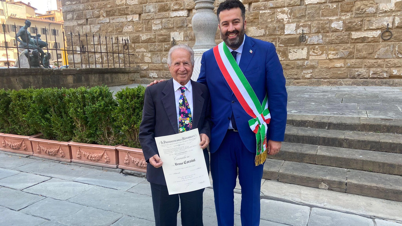 Riconoscimenti all’imprenditore e ai militari Riconoscimenti all’imprenditore e ai militari