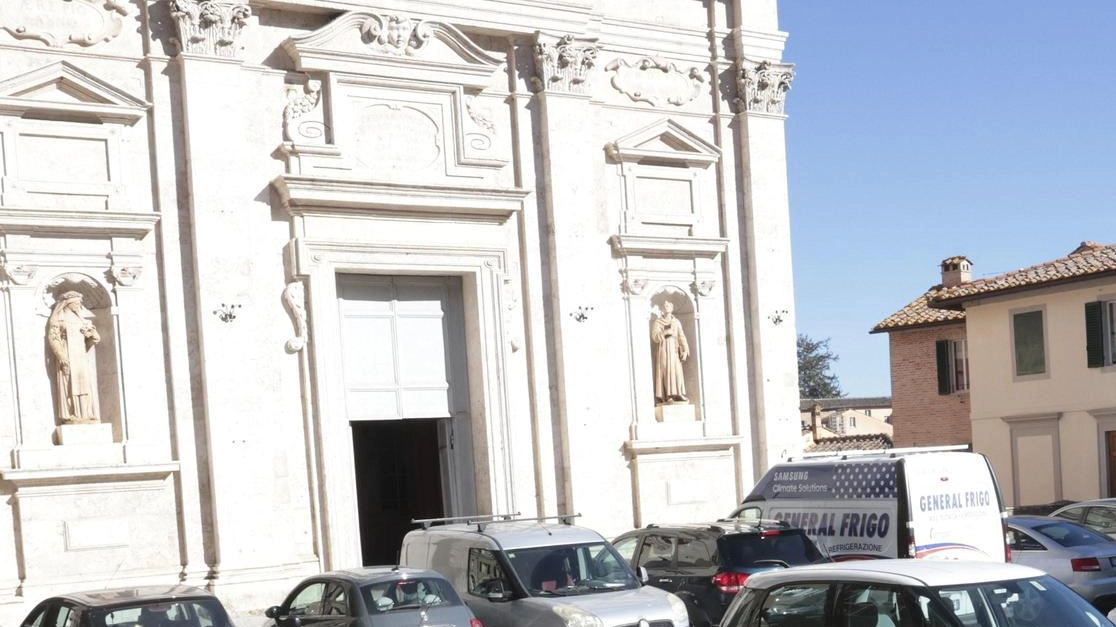 San Domenico e Provenzano libere: "Due piazze di pregio senza le auto"