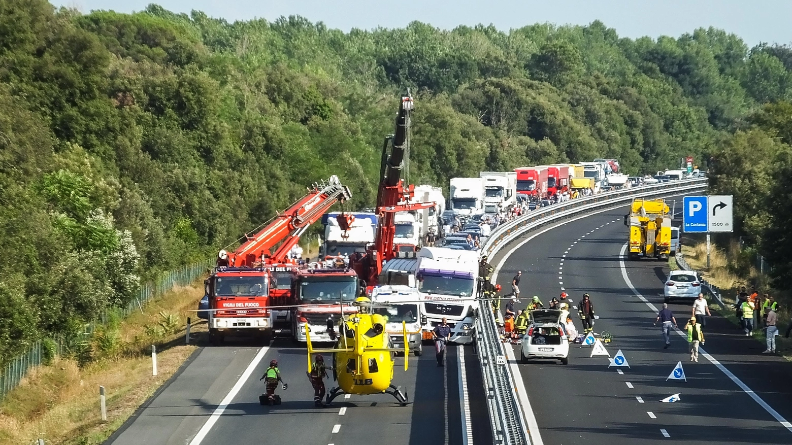 L'incidente sull'A12 (foto Salvini)