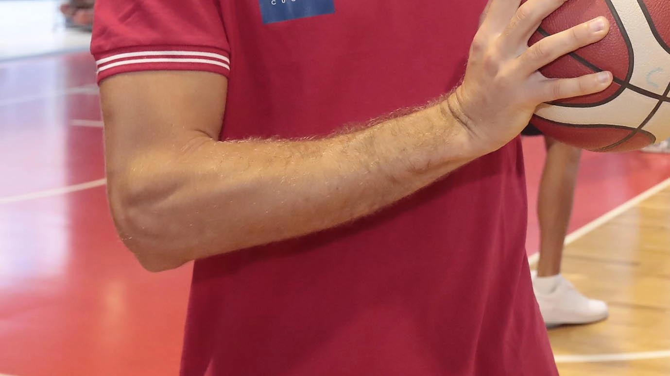 Due squadre a pari punti si affronteranno domenica al PalaCorsoni per contendersi la vetta della classifica. Il capitano della Stosa Virtus, Gianmarco Olleia, invita a non sottovalutare l'avversario e a giocare con lo spirito delle grandi partite. Prevendita aperta fino a sabato.