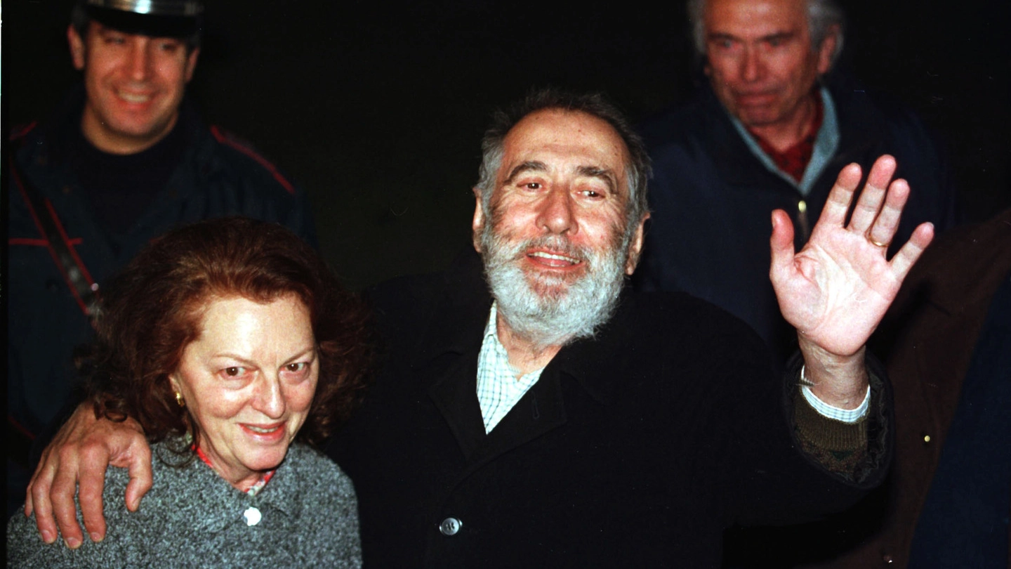 Giuseppe Soffiantini, appena liberato, con la moglie Maria
