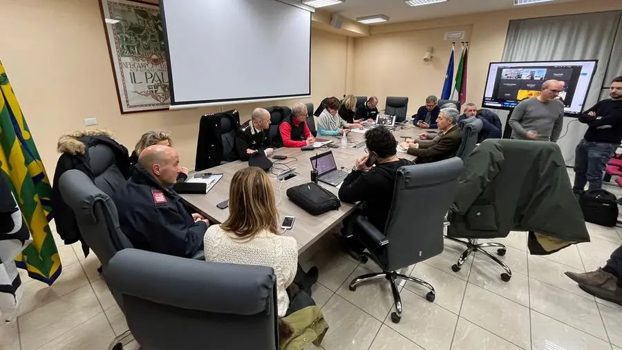 Terremoto a Siena, la Sala operativa unità di crisi al lavoro