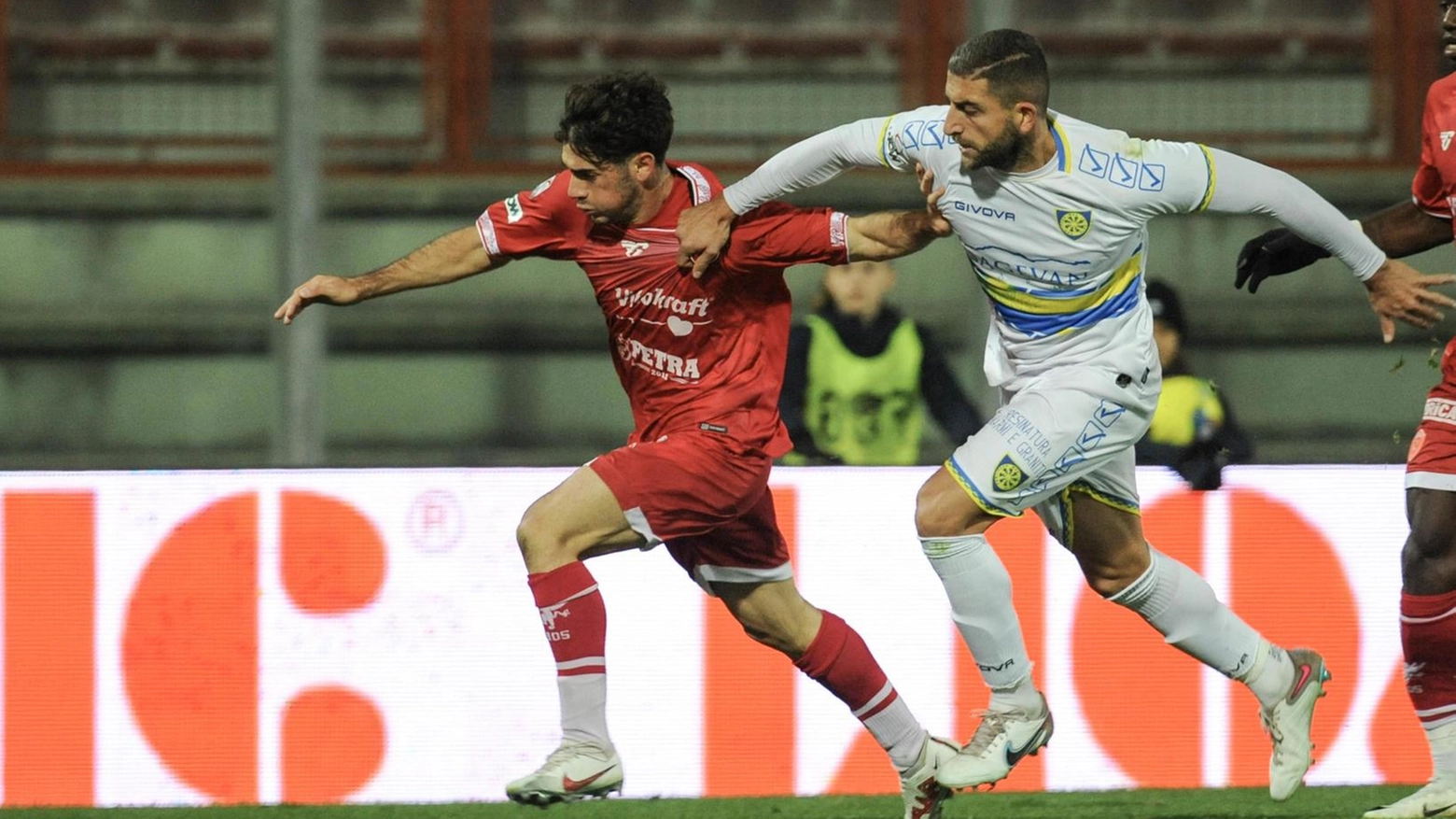 La squadra sarda quando è andata avanti, quattro volte, ha sempre vinto. Ma la difesa di Greco è tra le peggiori del campionato