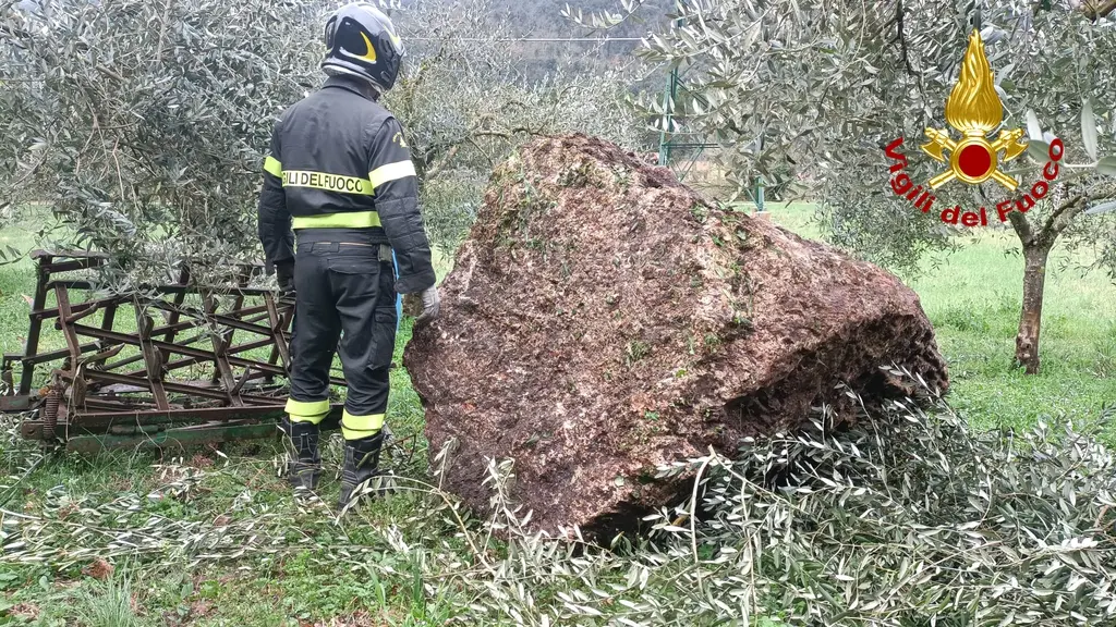 Il masso caduto Il masso caduto