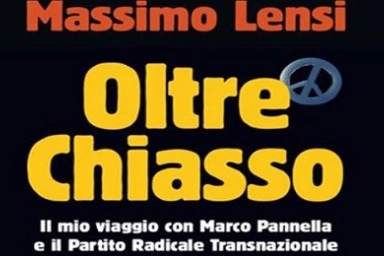La copertina di "Oltre Chiasso" di Massimo Lensi