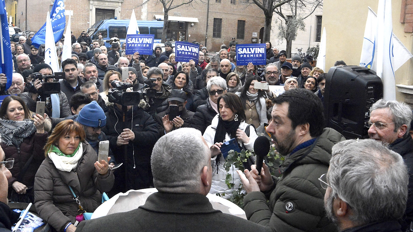 Il leader della Lega è in città per sostenere Mario Lolini, candidato alla Camera per il centrodestra