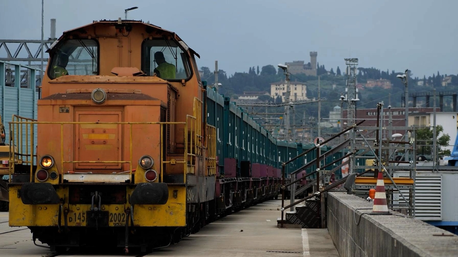 Terre Tav, slitta l’arrivo dei treni. L’annuncio di Rfi al vertice coi sindaci Terre Tav, slitta l’arrivo dei treni. L’annuncio di Rfi al vertice coi sindaci