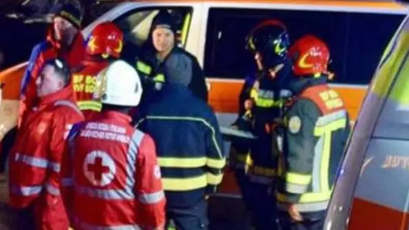 Tragedia sul lavoro Cade da un ponteggio nel cantiere edile Trovato morto dal figlio Tragedia sul lavoro Cade da un ponteggio nel cantiere edile Trovato morto dal figlio