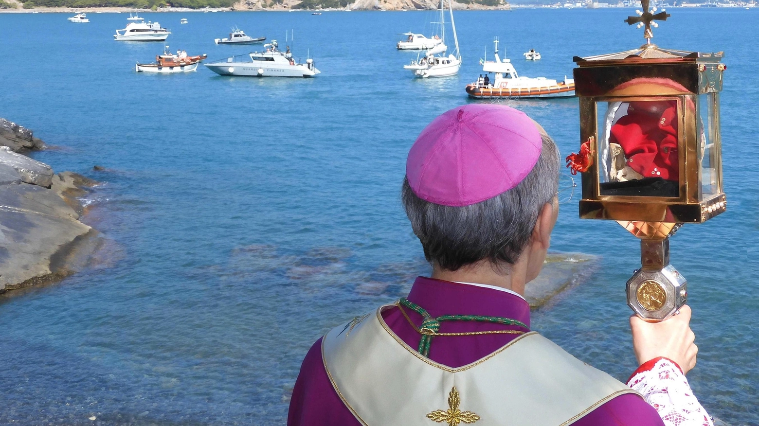 

San Venerio a La Spezia: i Giorni del Patrono e la Statua su Spalle dei Migranti