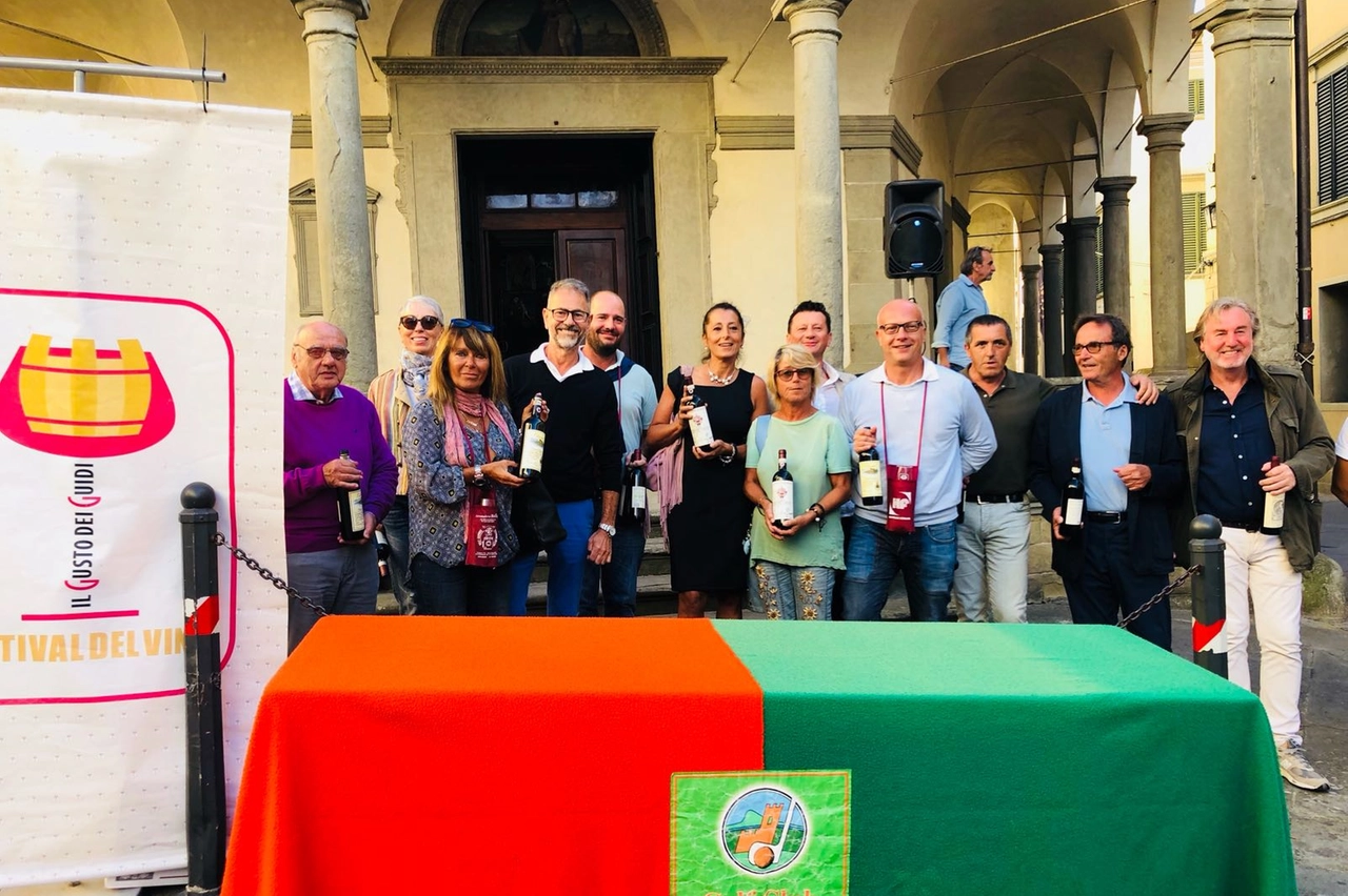 La premiazione in piazza Amerighi, nel centro di Poppi