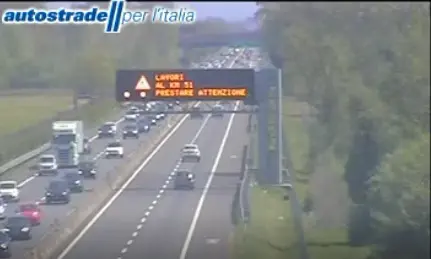 Esodo di Pasquetta, traffico intenso in strade e autostrada: ecco i punti critici