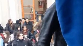Il caos bus e la sicurezza: "Con i mezzi stracolmi non è possibile guidare" Il caos bus e la sicurezza: "Con i mezzi stracolmi non è possibile guidare"