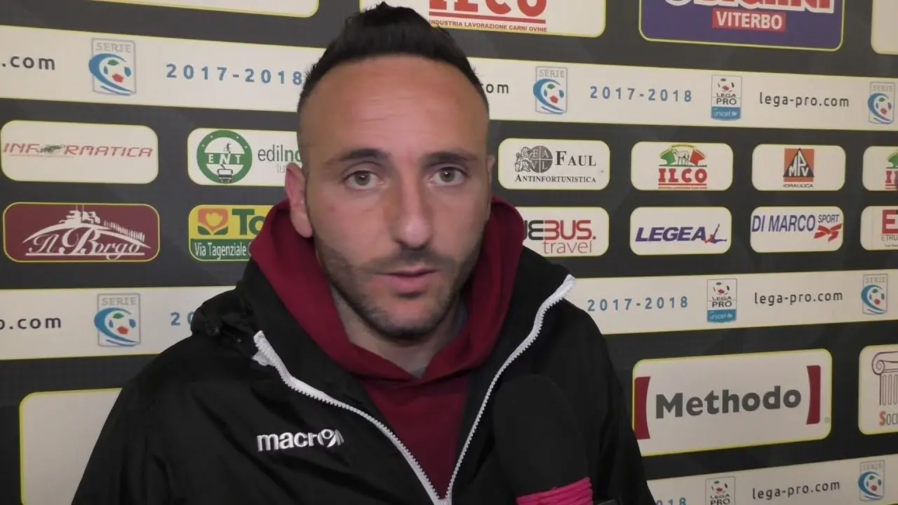 Disegna la fascia da capitano che Aniello Cutolo indosserà con vero "Orgoglio amaranto"