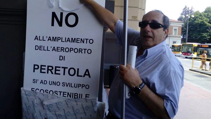 Il presidente del comitato "No Aeroporto", Paolo Paoli