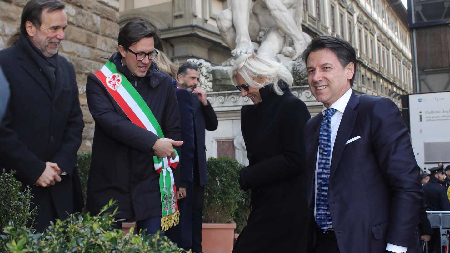 Il sindaco Nardella accoglie Conte a Palazzo Vecchio (foto Marco Mori/New Press Photo)