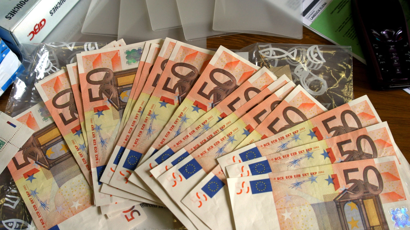 Il donatore anonimo ha versato 5mila euro per i poveri (LaPresse)