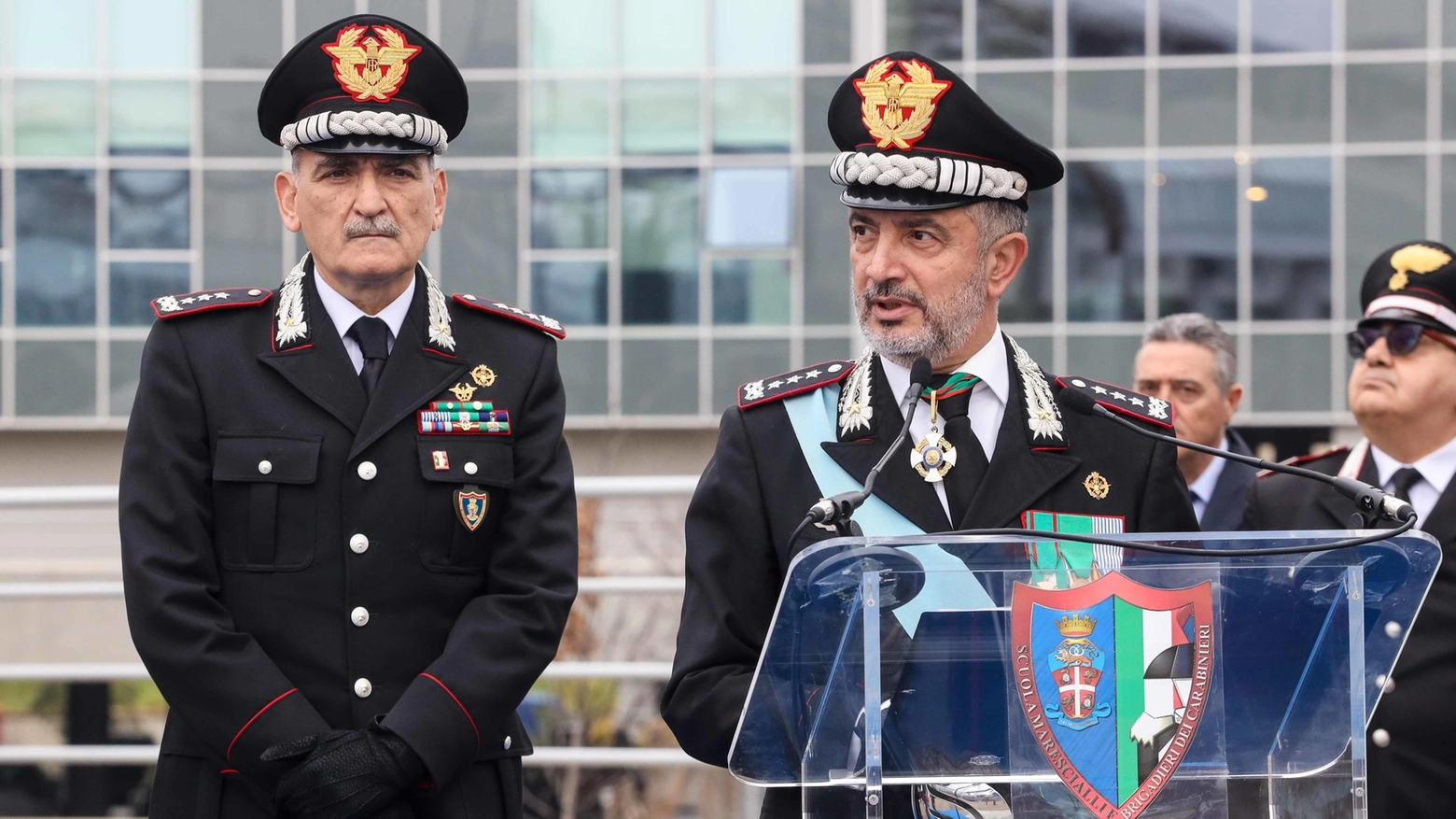 Scuola carabinieri  Cambio della guardia  al comando