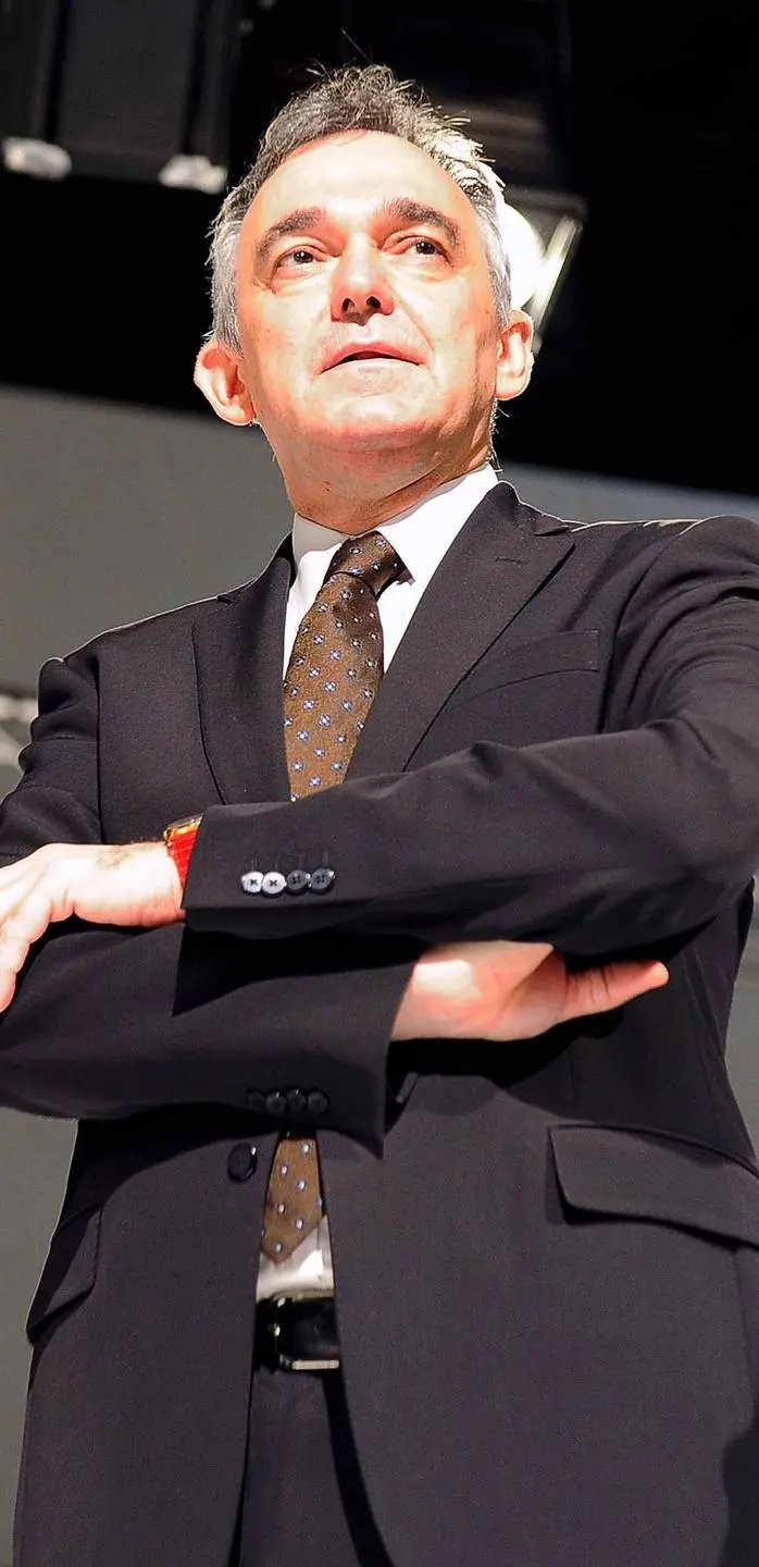 Regione, scure su dirigenti e personale: anche i primari nella lista degli esuberi