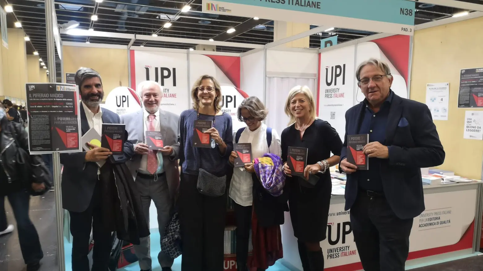 Lo stand di Pisa University Press in una passata edizione del Salone