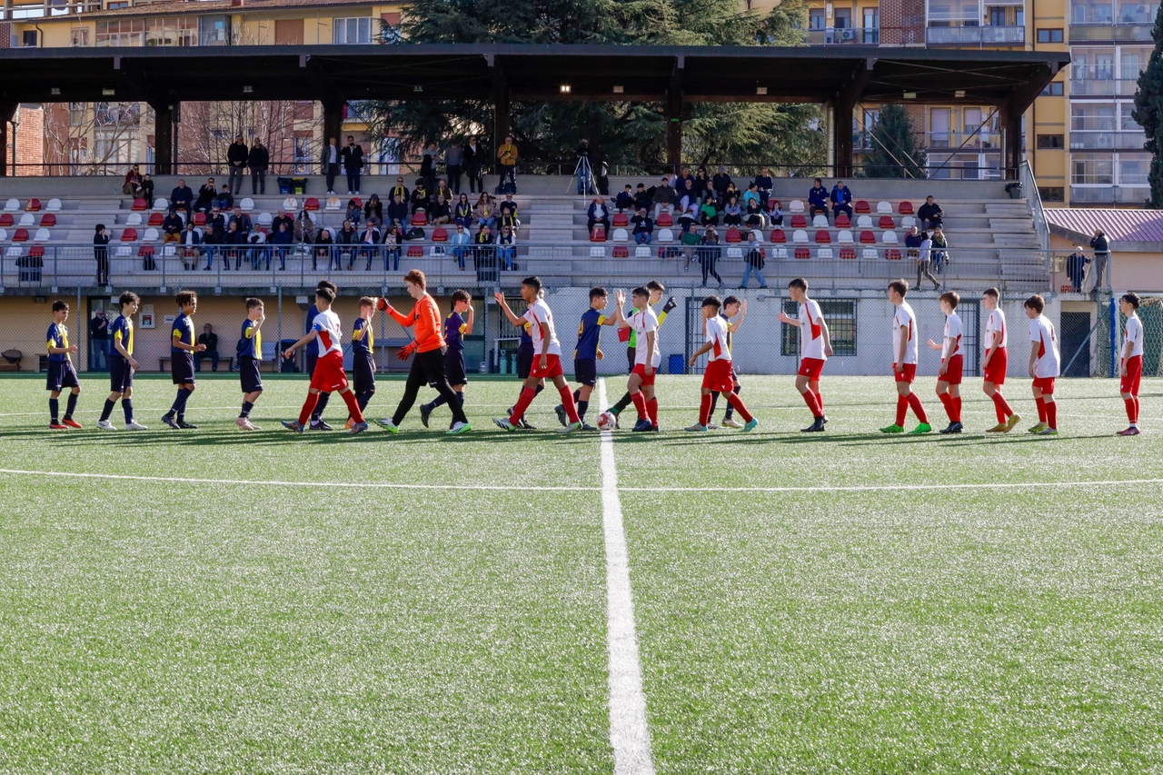 L'inizio della partita applaudita nella categoria Under 14 (Fotocronache Germogli)