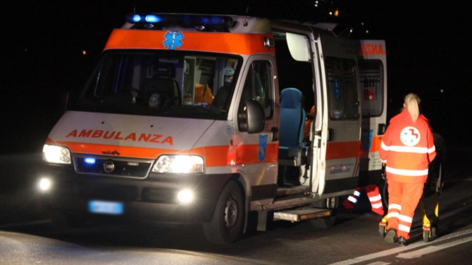 Ambulanza in una foto di repertorio Ambulanza in una foto di repertorio
