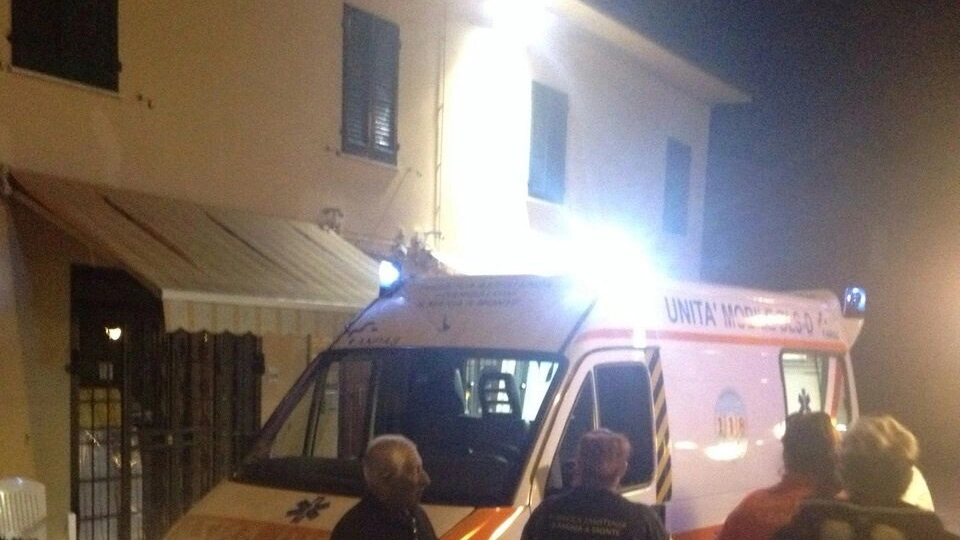 L'ambulanza de I Garibaldini sfasciata