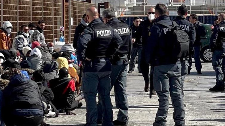 La prefettura con un comunicato fa il punto sul vertice con i Comuni per i migranti La prefettura con un comunicato fa il punto sul vertice con i Comuni per i migranti