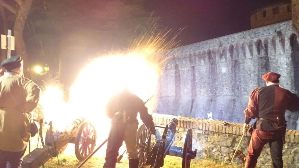 Sarzana torna al passato. Ed è... ‘guerra’