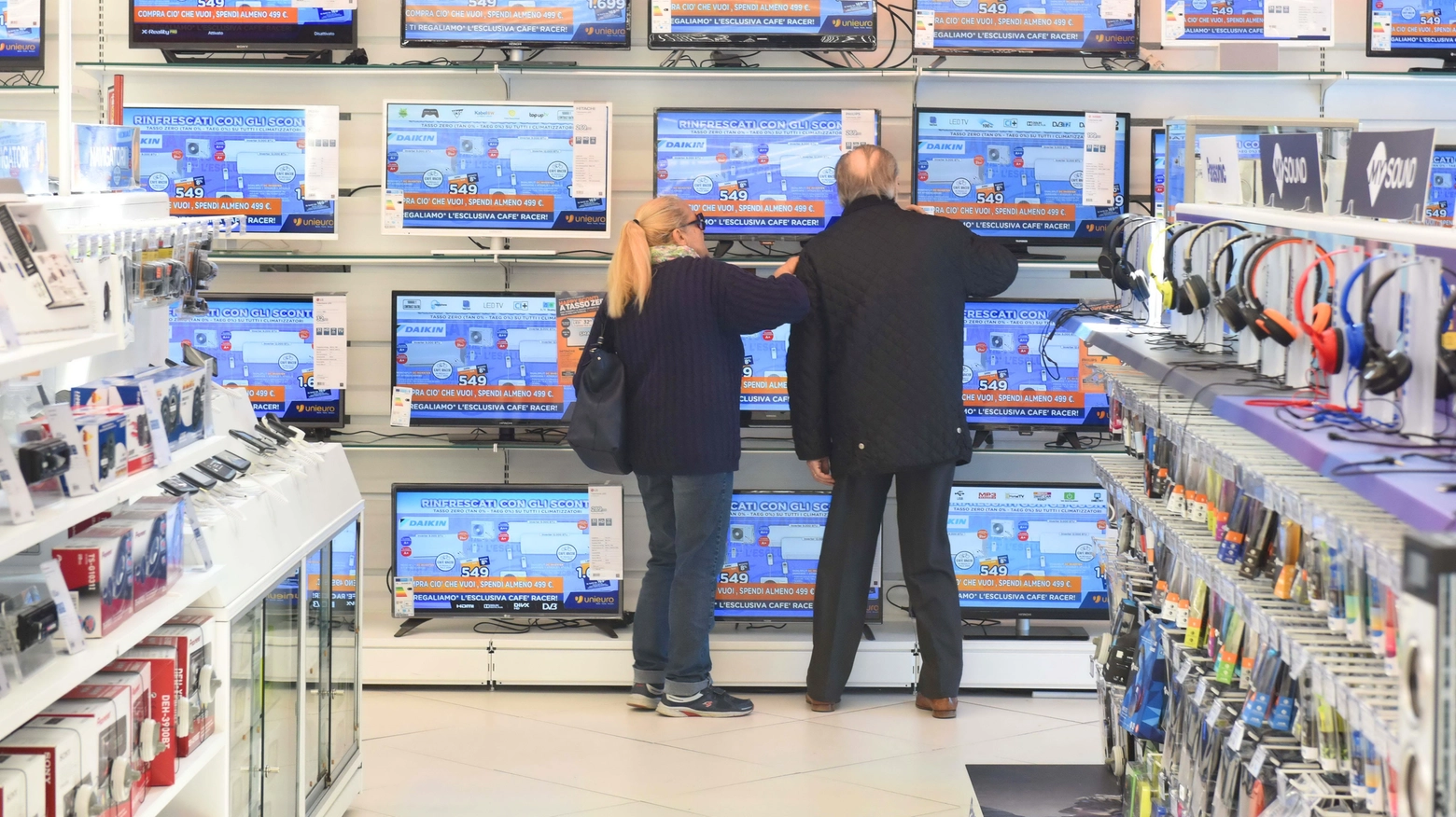 Bonus Tv, nuovi fondi in arrivo per rottamare i vecchi televisori: come funziona e a chi spetta