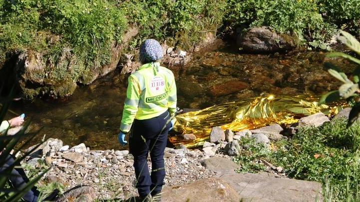 Trovato morto nel fiume a Montignoso Trovato morto nel fiume a Montignoso
