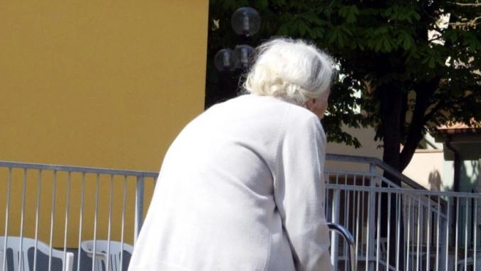 Una donna anziana (foto di repertorio)
