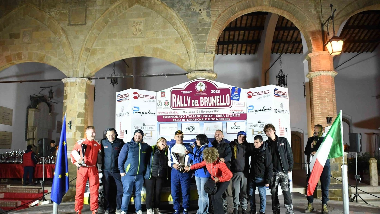 Un equipaggio della Squadra Corse premiato Un equipaggio della Squadra Corse premiato