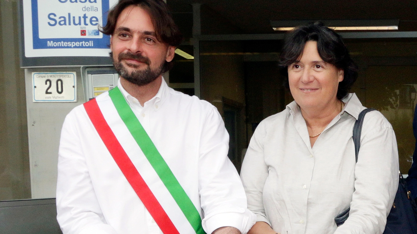 L’assessore regionale Stefania Saccardi e il sindaco Giulio Mangani