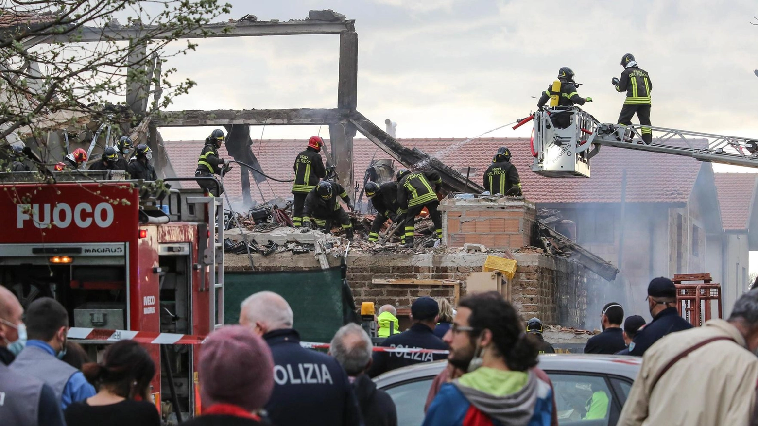 Tragedia rivissuta in aula: "Samuel morì dopo un’agonia di 15 minuti. Elisabetta sul colpo" Tragedia rivissuta in aula: "Samuel morì dopo un’agonia di 15 minuti. Elisabetta sul colpo"