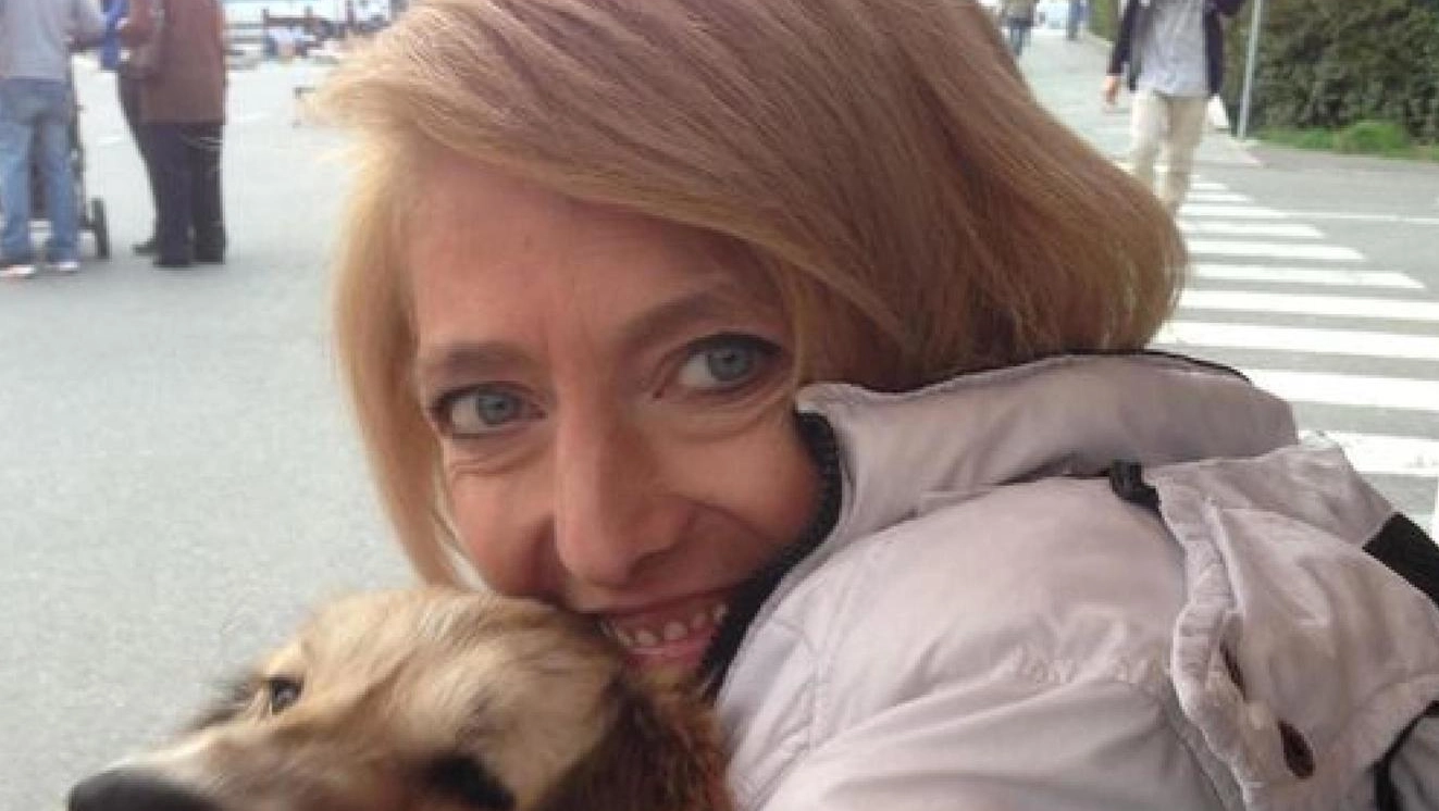Nella stanza in cui è morta la donna sono state trovate alcune siringhe. Lei e il marito, Alfredo Zenucchi, avrebbero assunto eroina