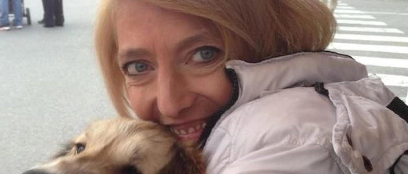 Nella stanza in cui è morta la donna sono state trovate alcune siringhe. Lei e il marito, Alfredo Zenucchi, avrebbero assunto eroina