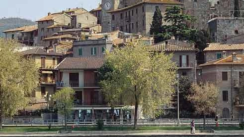 La ’guerra della Rocca’. Passignano, il Tar assegna la gestione alla Proloco La ’guerra della Rocca’. Passignano, il Tar assegna la gestione alla Proloco
