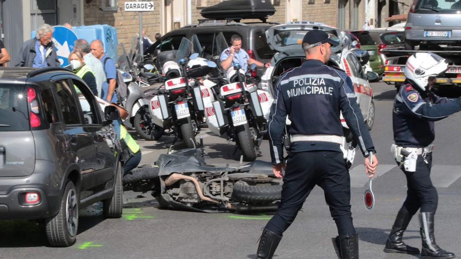 L'incidente mortale tra via De Sanctis e Lungarno Colombo (New Press Photo)