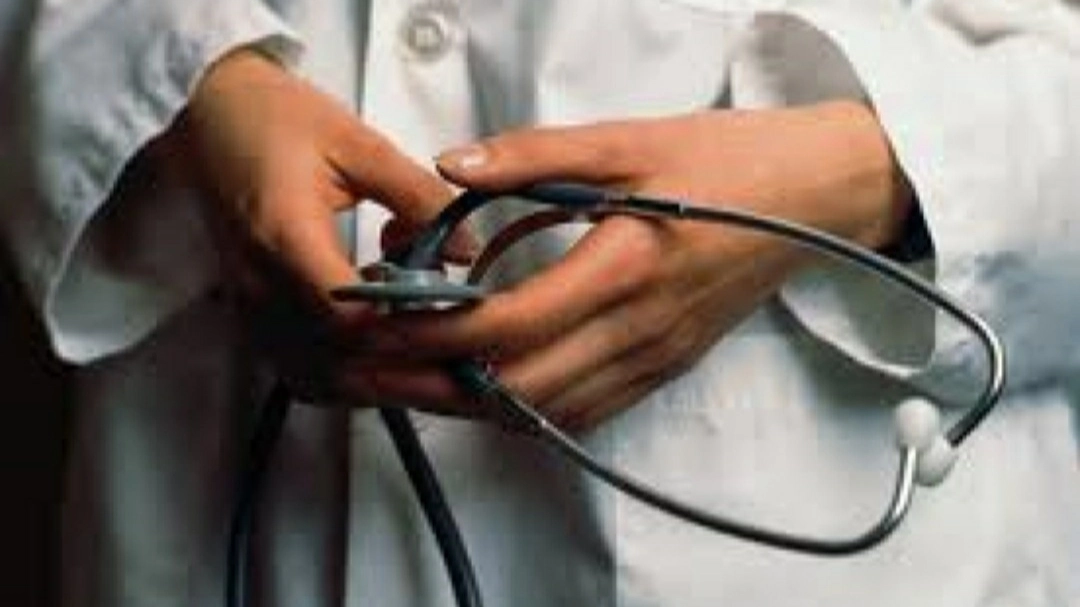 Medico (foto di repertorio) Medico (foto di repertorio)