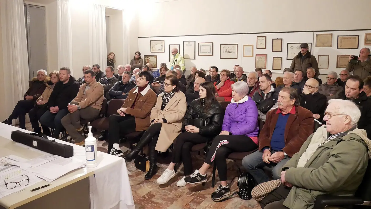 "I cittadini meritano verità e soluzioni" Nuovo incontro sul tema della sanità "I cittadini meritano verità e soluzioni" Nuovo incontro sul tema della sanità