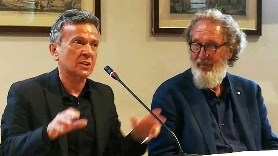 I "Frammenti" di Brogi Presentazione con Pupo alla libreria Feltrinelli I "Frammenti" di Brogi Presentazione con Pupo alla libreria Feltrinelli